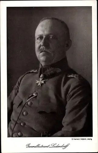 Ak General Erich Friedrich Wilhelm Ludendorff, Zentraldepot für Liebesgaben