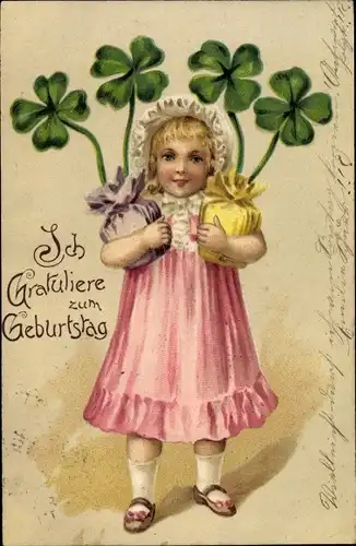 Ak Glückwunsch Geburtstag, Mädchen mit Kleeblättern