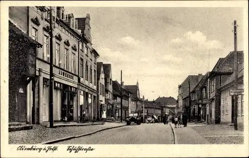 Ak Oldenburg in Holstein, Straßenpartie, Geschäft J. J. Wersen, Damenhüte