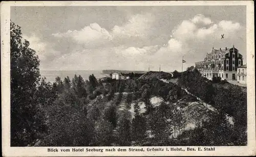 Ak Ostseebad Grömitz in Holstein, Blick vom Hotel Seeburg zum Strand