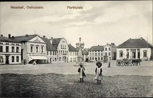 Ak Neustadt in Holstein, Marktplatz