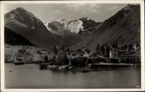 Ak Balholm Norwegen, Blick zum Sognefjord, Häuser