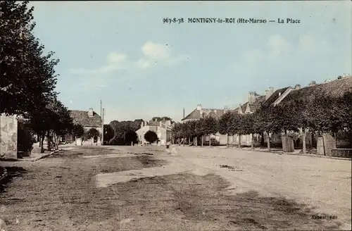 Ak Montigny le Roi Haute-Marne, La Place