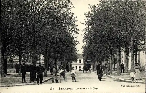 Ak Bonneval Eure et Loir, Avenue de la Gare