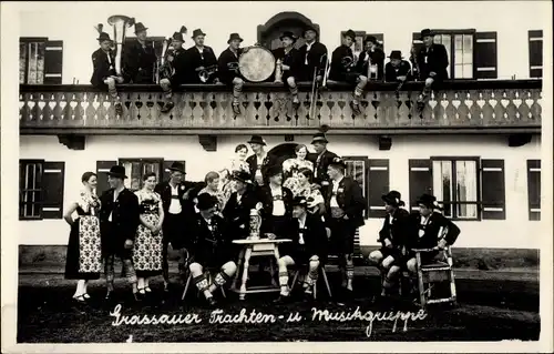 Foto Ak Grassau Oberbayern, Grassauer Trachten- und Musikgruppe