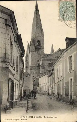 Ak Le Puy Notre Dame Maine et Loire, La Grande Rue