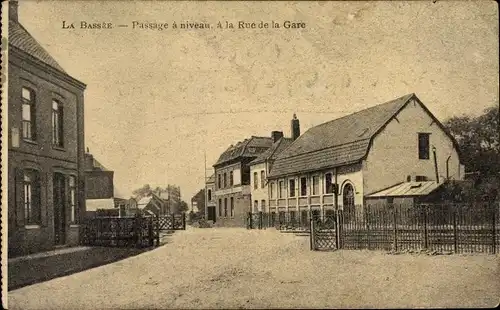 Ak La Bassée Nord, Passage a niveau a la Rue de la Gare