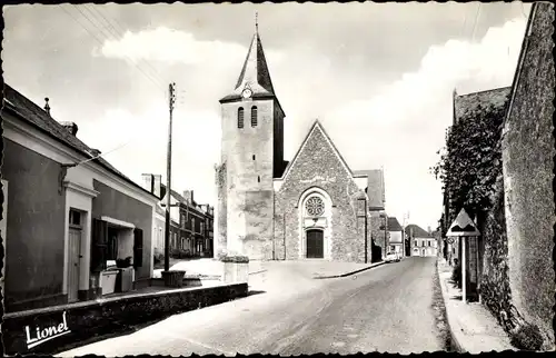 Ak Etriche Maine et Loire, La Place de l'Eglise