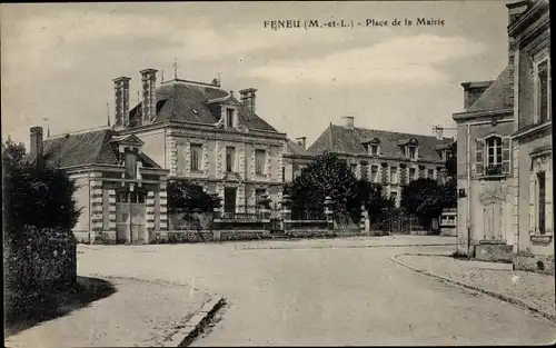 Ak Féneu Maine et Loire, Place de la Mairie