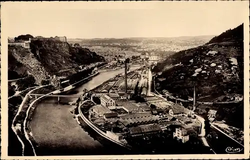 Ak Besançon les Bains Doubs, Usines des Pres de Vaux et la Citadelle