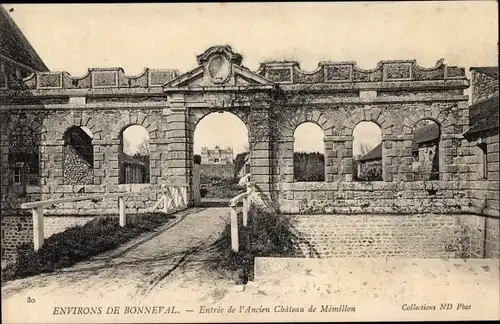 Ak Bonneval Eure et Loir, Entree de l'Ancien Chateau de Memillon