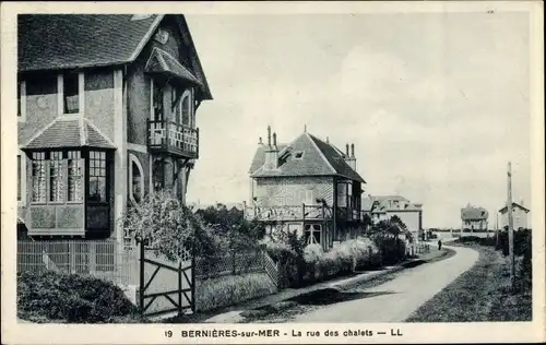 Ak Bernieres sur Mer Calvados, La rue des chalets