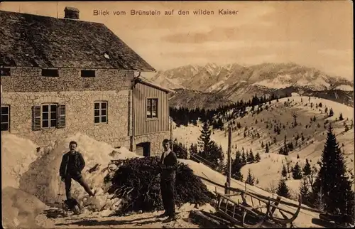 Ak Oberaudorf im Kreis Rosenheim Oberbayern, Blick vom Brünnstein auf den wilden Kaiser, Schlitten