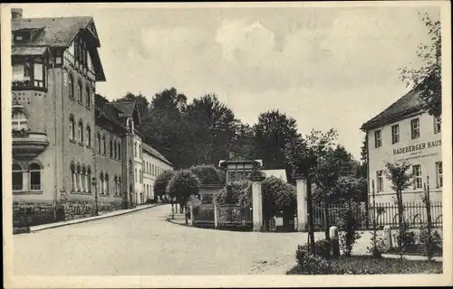 Ak Liegau Augustusbad Radeberg in Sachsen, Verwaltungsgebäude mit Blick nach dem Park