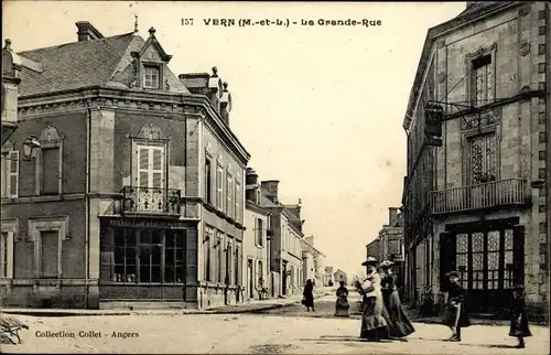 Ak Vern Maine et Loire, La Grande Rue