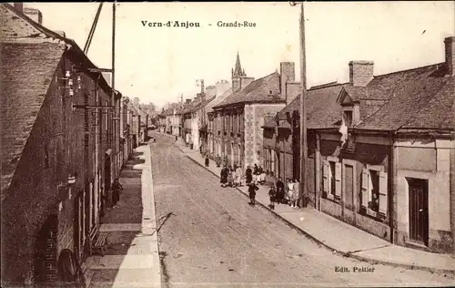 Ak Vern Maine et Loire, Grande Rue