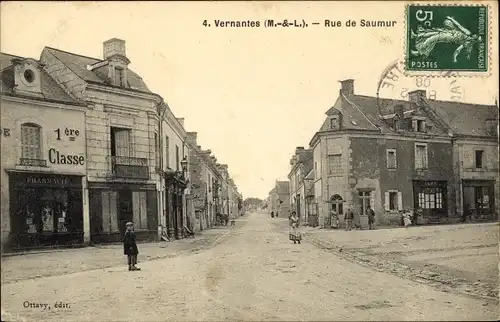 Ak Vernantes Maine et Loire, Rue de Saumur