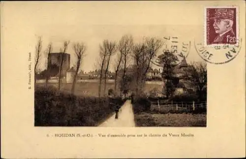 Ak Houdan Yvelines, Vue d'ensemble prise sur le chemin du Vieux Moulin