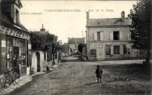 Ak Varennes sur Loire Maine et Loire, Rue de la Poste