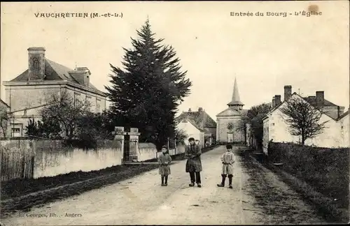 Ak Vauchrétien Maine et Loire, Entree du Bourg, L'Eglise