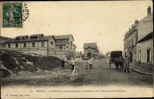 Ak Dreux Eure et Loir, Les Abattoirs, vue d'ensemble et perspective de la Route de Fermaincourt