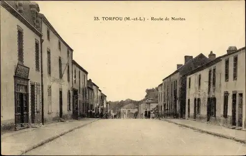 Ak Torfou Maine et Loire, Route de Nantes
