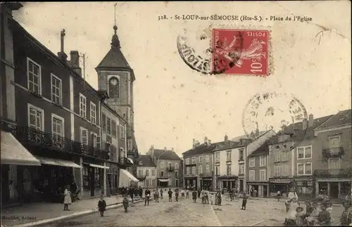 Ak Saint Loup sur Semouse Haute Saône, Place de l'Eglise