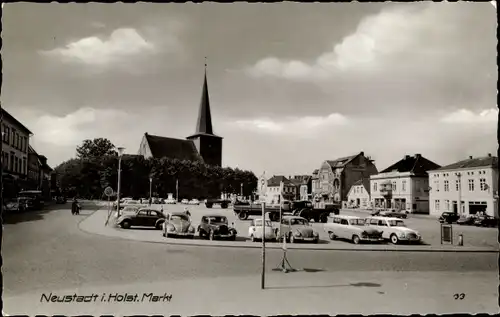 Ak Neustadt in Holstein, Markt, Kirche, Parkplatz