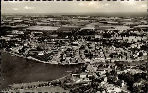 Ak Neustadt in Holstein, Fliegeraufnahme vom Ort