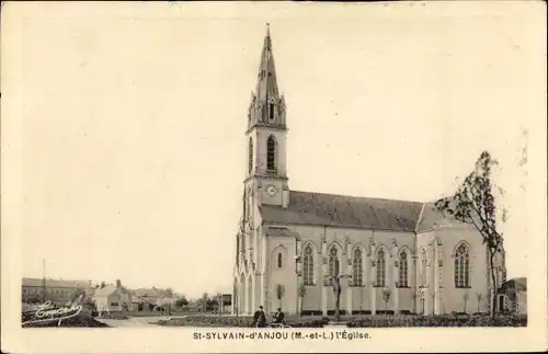 Ak Saint Sylvain d'Anjou Angers Maine et Loire, L'Eglise