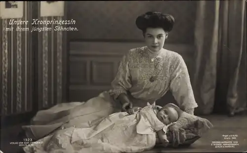 Ak Kronprinzessin Cecilie von Preußen mit ihrem jüngsten Söhnchen, Liersch 1923