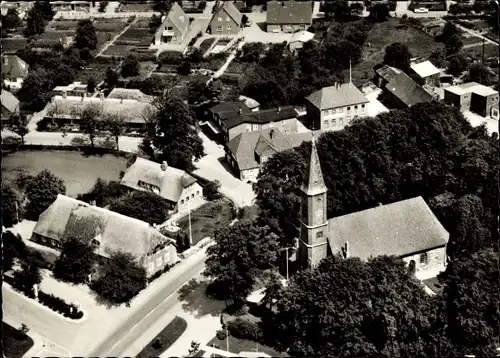 Ak Schönwalde am Bungsberg in Ostholstein, Luftbild, Ort, Kirche, Jugendherberge