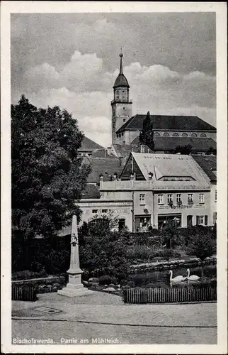 Ak Bischofswerda in Sachsen, Partie am Mühlteich, Denkmal