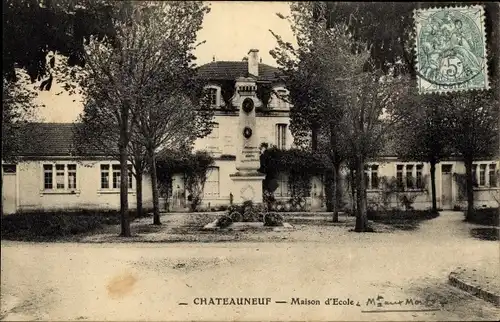 Ak Chateauneuf Charente, Maison d'Ecole