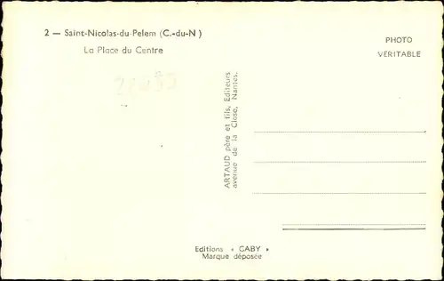 Ak Saint Nicolas du Pélem Cotes d'Armor, La Place du Centre