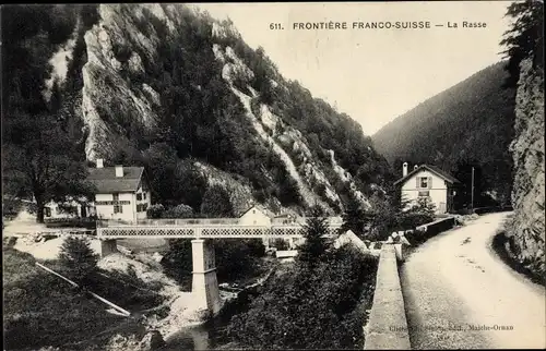 Ak La Rasse Doubs, Frontiere Franco Suisse