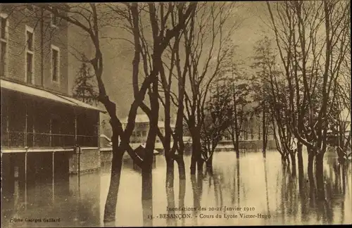 Ak Besançon Doubs, Cours du Lycee Victor Hugo, Inondations Janvier 1910