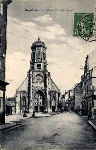 Ak Honfleur Calvados, Eglise et Place St Leonard