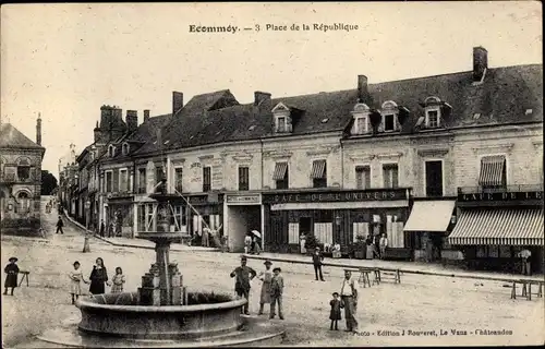 Ak Écommoy Sarthe, 3 Place de la Republique