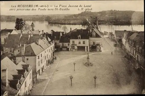 Ak Les Rosiers Maine et Loire, La Place Jeanne de Laval