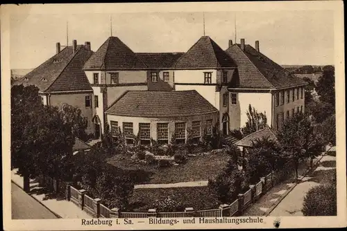 Ak Radeburg in Sachsen, Bildungs- und Haushaltungsschule