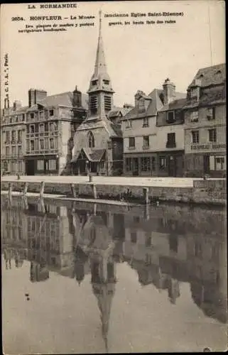 Ak Honfleur Calvados, Le Musee, Eglise Sainte Catherine