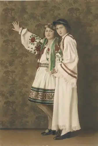 Foto Junge und Mädchen, Art Deco, Trachten, Standportrait