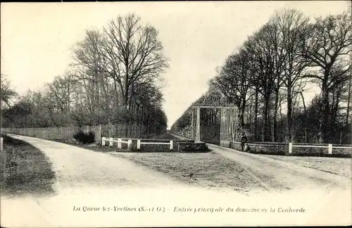 Ak La Queue les Yvelines, Entree principale du domaine de la Couharde