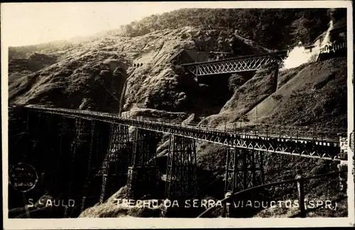 Foto Ak Sao Paulo Brasilien, Trecho da Serra, Viaductos, Eisenbahnbrücken