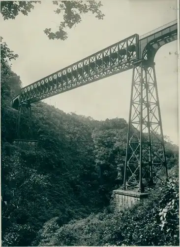 Foto Ak Curitiba Brasilien, Paranagua, Eisenbahnbrücke, Tal