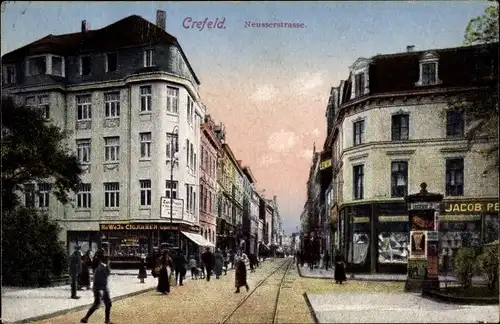 Ak Krefeld am Niederrhein, Neusserstraße, Geschäfte, Litfasssäule