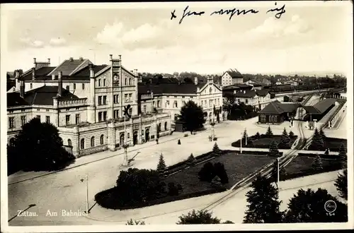 Ak Zittau in Sachsen, Bahnhof, Straßenseite