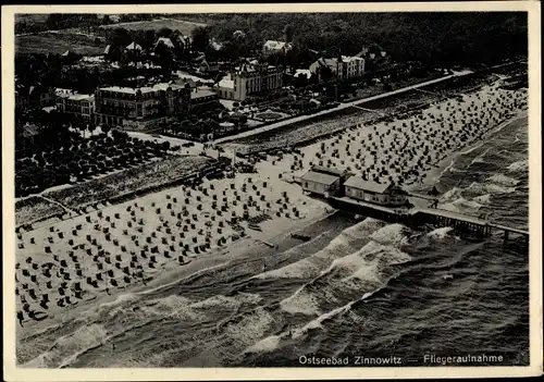 Ak Ostseebad Zinnowitz auf Usedom, Fliegeraufnahme, Strand, Seebrücke