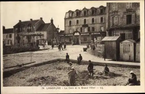 Ak Langrune Calvados, La Cale et le Grand Hotel